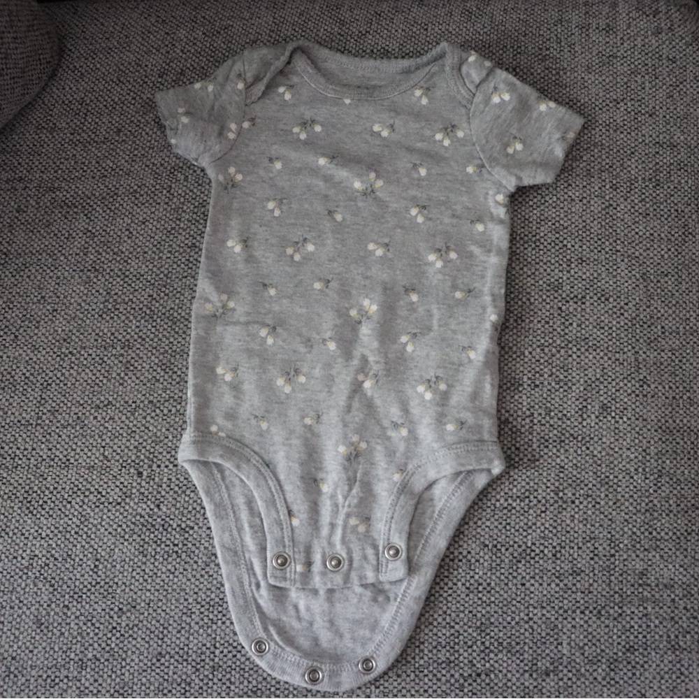 0-3M Baby Girl Gray Onesie